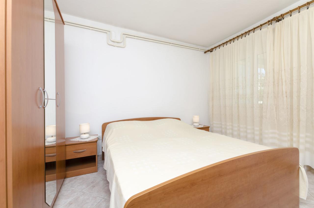 Apartments And Room Mate-Mare Primošten Esterno foto