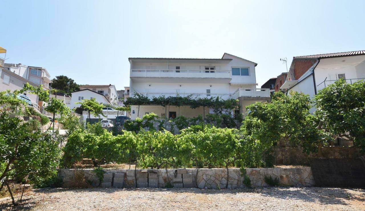 Apartments And Room Mate-Mare Primošten Esterno foto